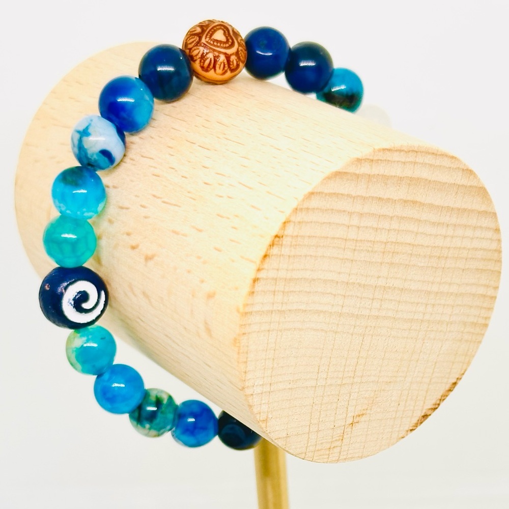 Handmade Ocean Blue White Beaded Bracelet Gratitude Charm 8mm